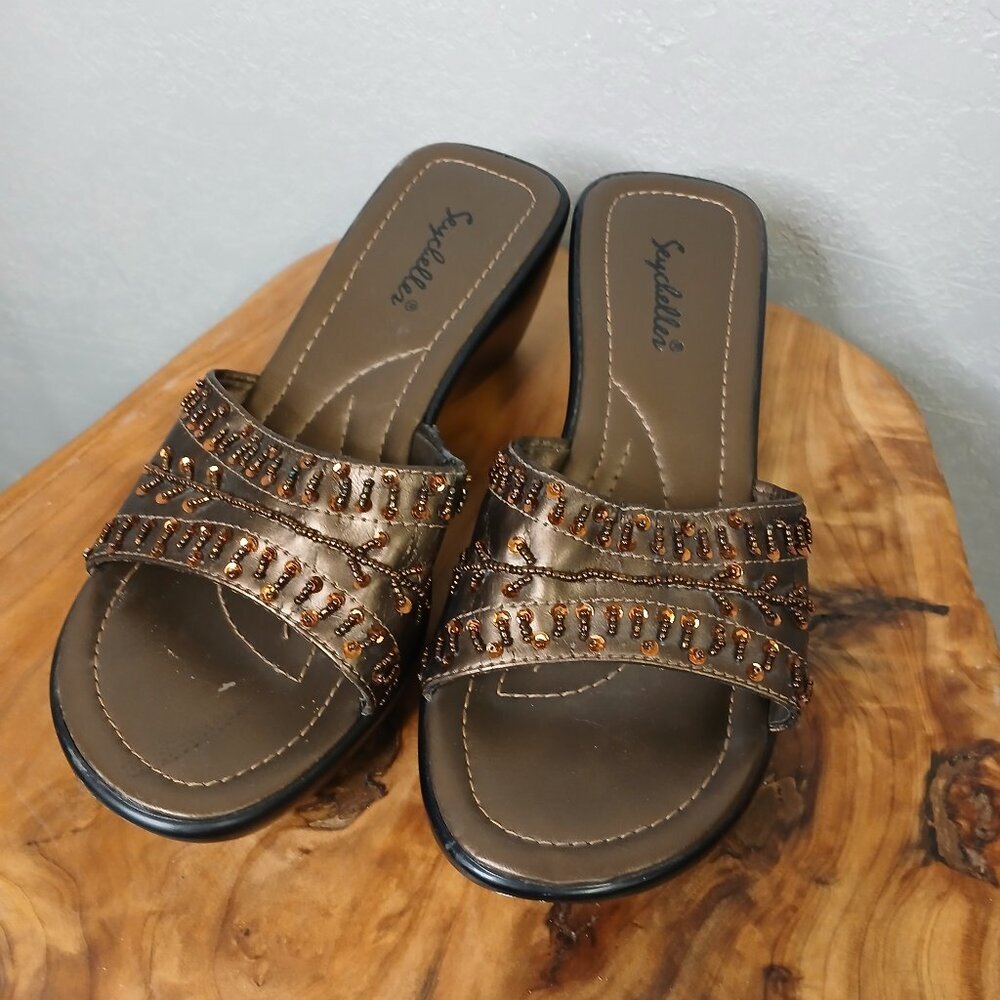 NWOT Seychelles Bronze and Amber beaded slides size 7